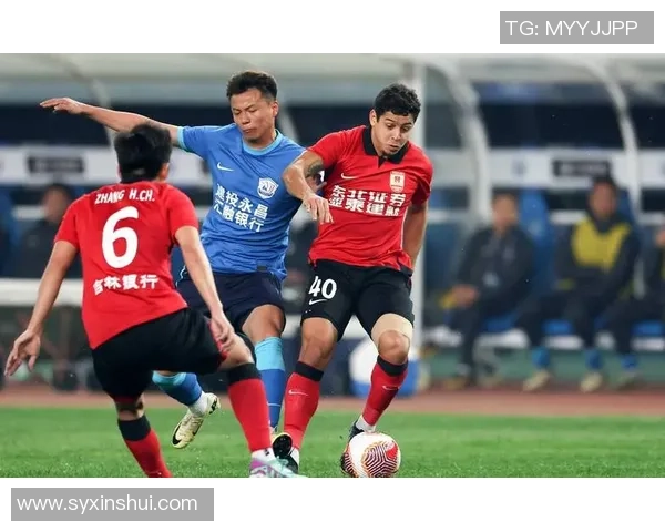 昆士兰狮队迎战奥克兰东郊队展现足球激情与实力对决